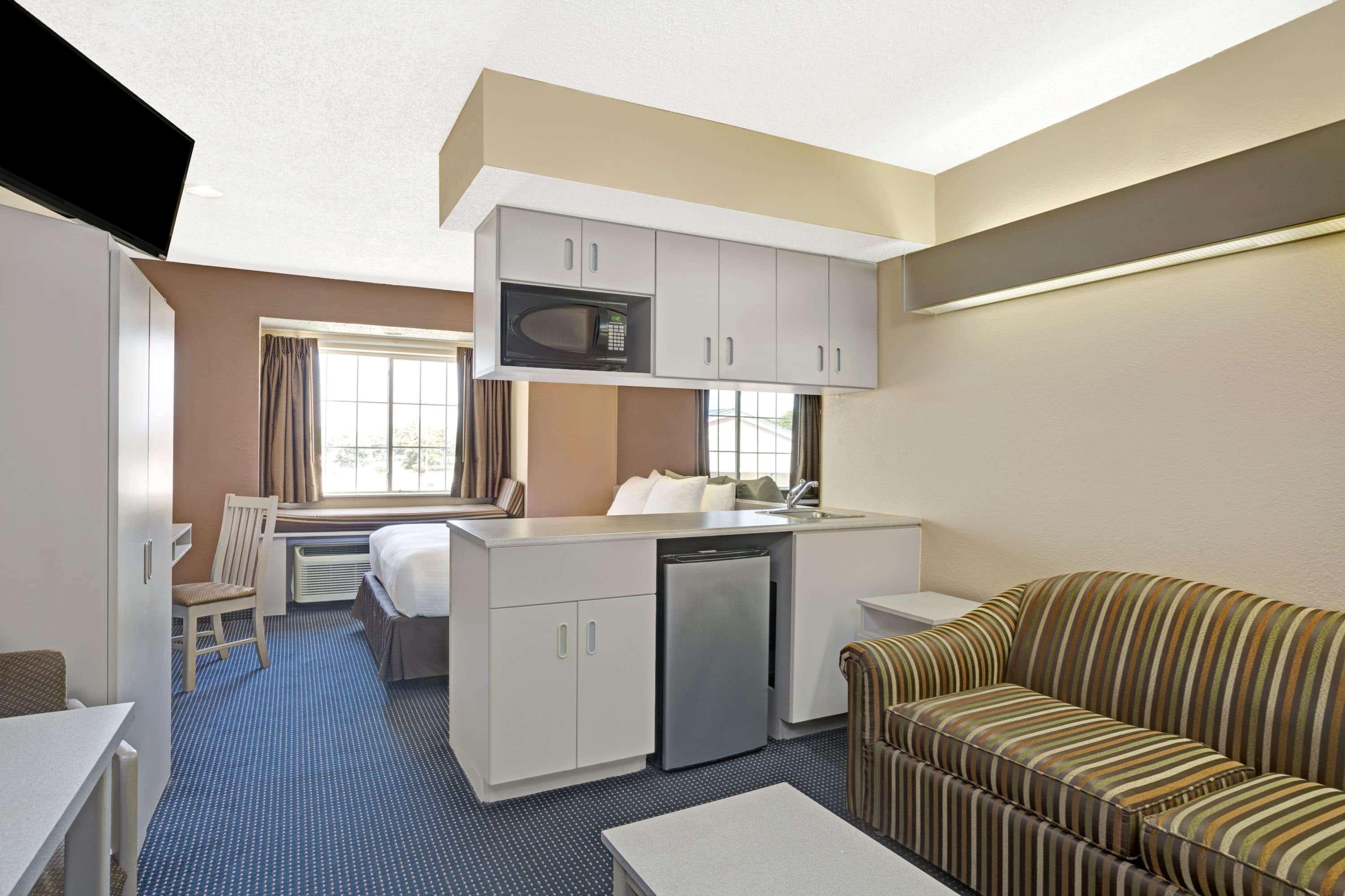 Microtel Inn & Suites By Wyndham Houston/Webster/Nasa/Clearlake Nassau Bay Exterior photo